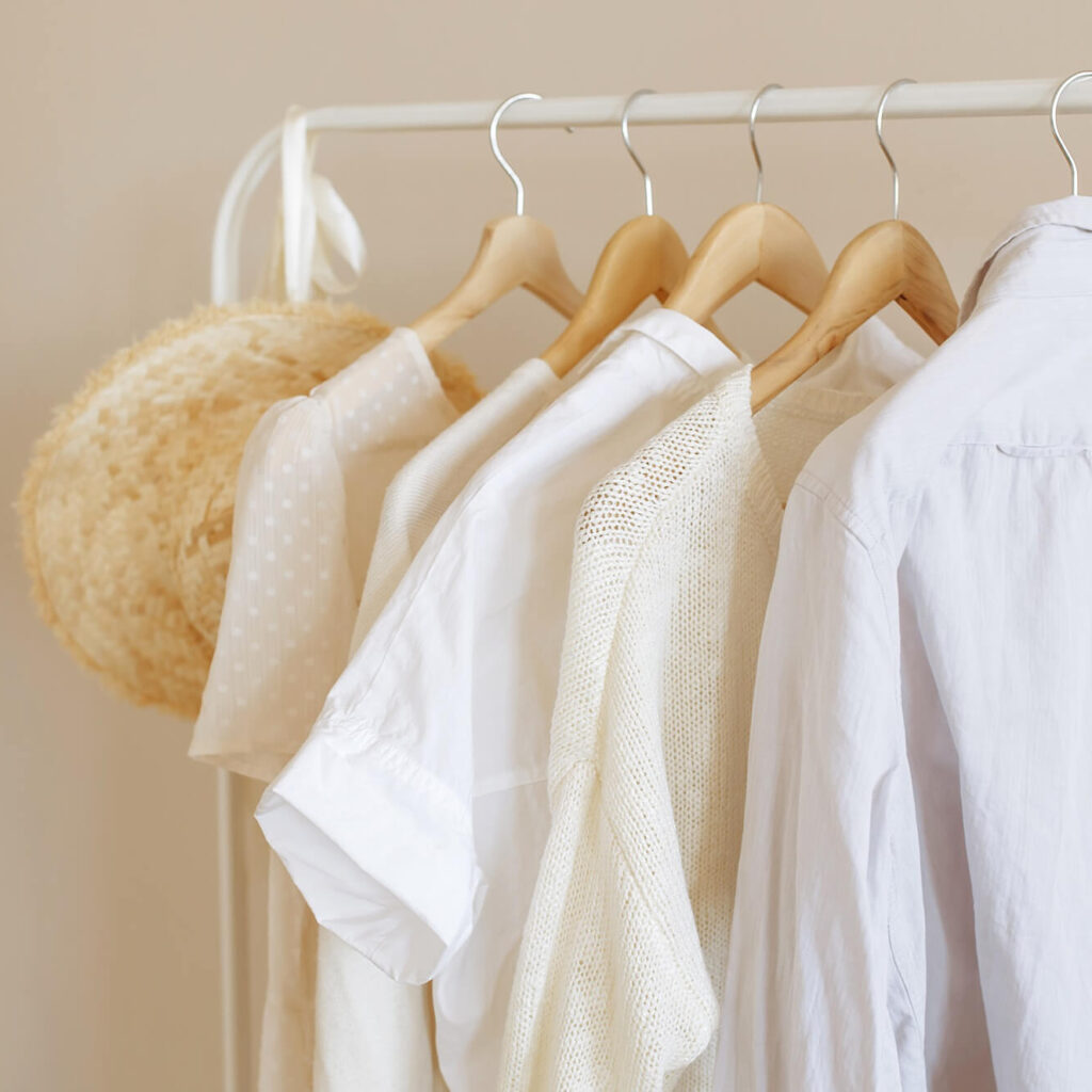 Customer experience matters: tips for enhancing online shopping. minimalistic fashion clothes on a hanger m75c4eb